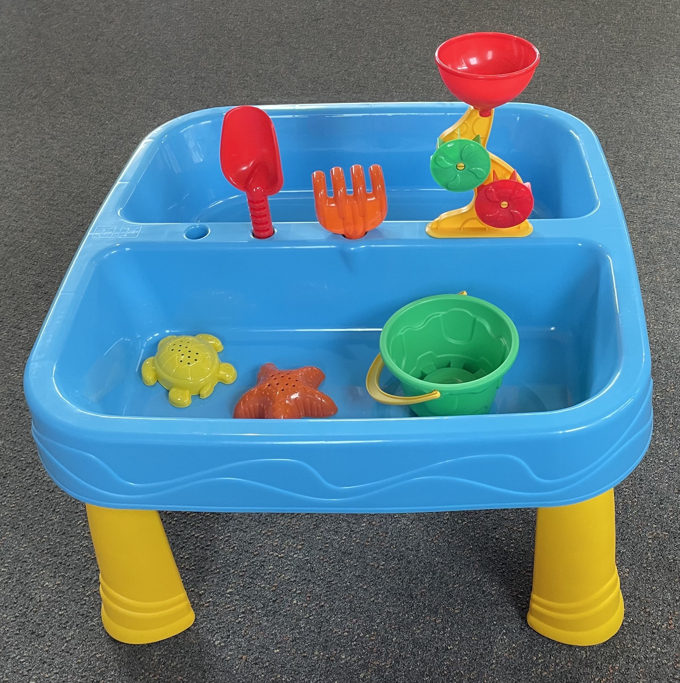 Deluxe sand and water table online