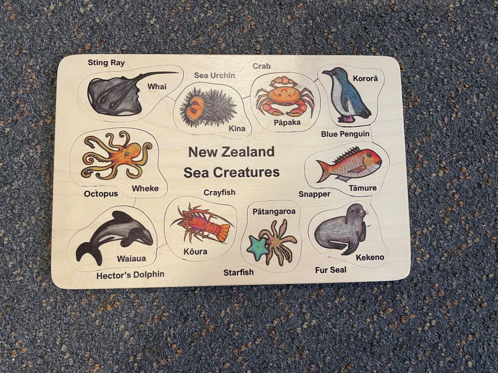 NZ Sea Creatures Billingual Wooden Puzzle